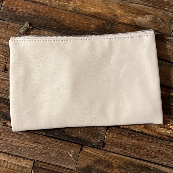 Fresh Makeup Bag - Picture 4 of 5